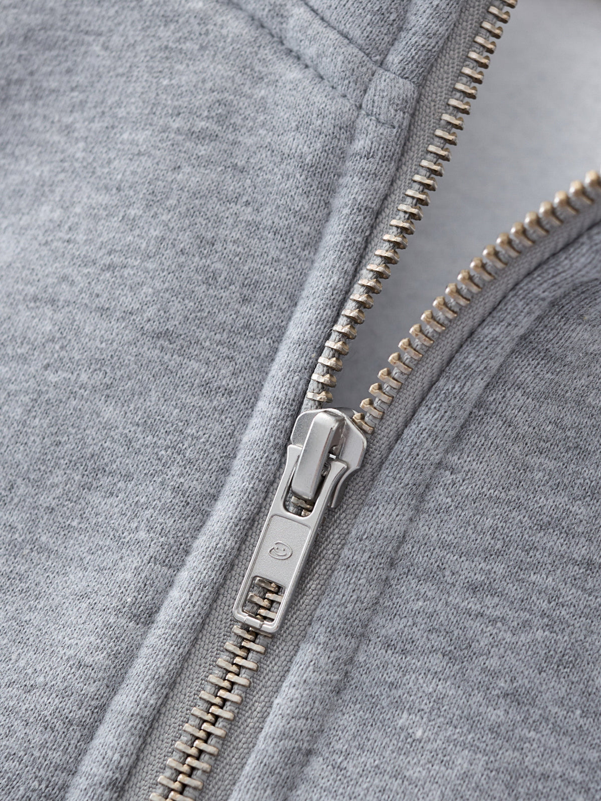 SIGNATURE BASIC QUARTER ZIP - GREY