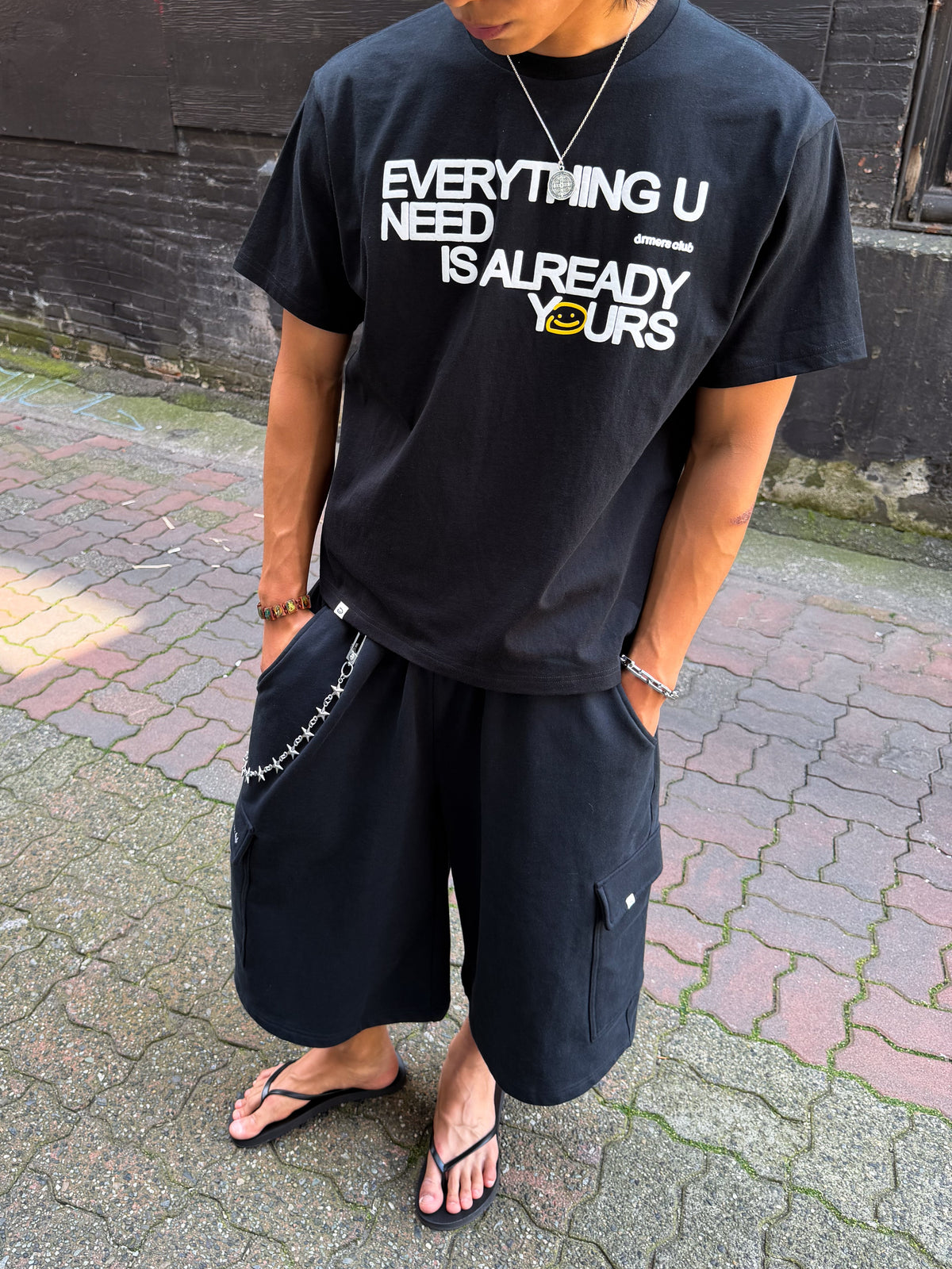 EVERYTHING U NEED TEE - BLACK