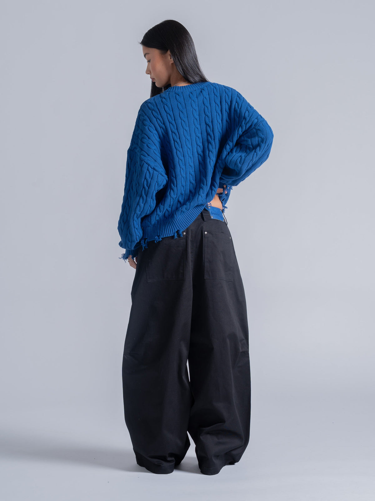 CABLE KNIT SWEATER - COBALT