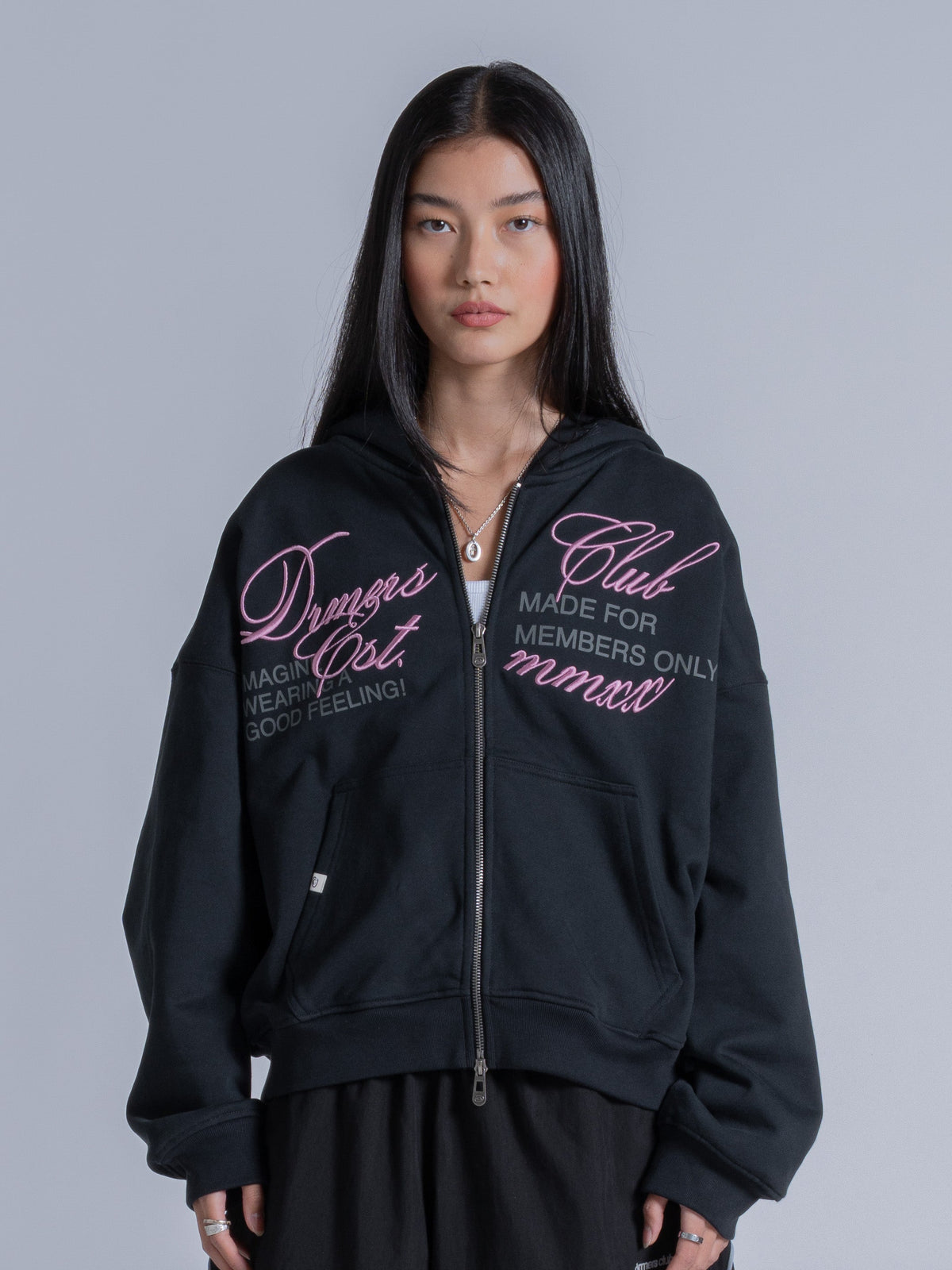 CURSIVE ZIP UP - BLACK