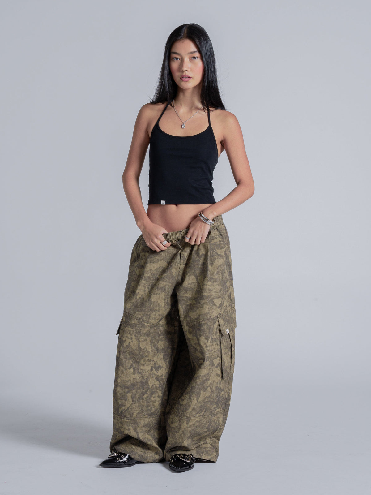 CAMO CARGO PANTS - DESERT