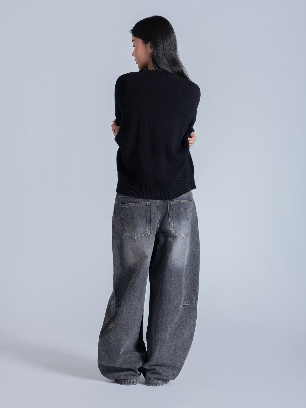 CURSIVE TEXT KNIT - BLACK