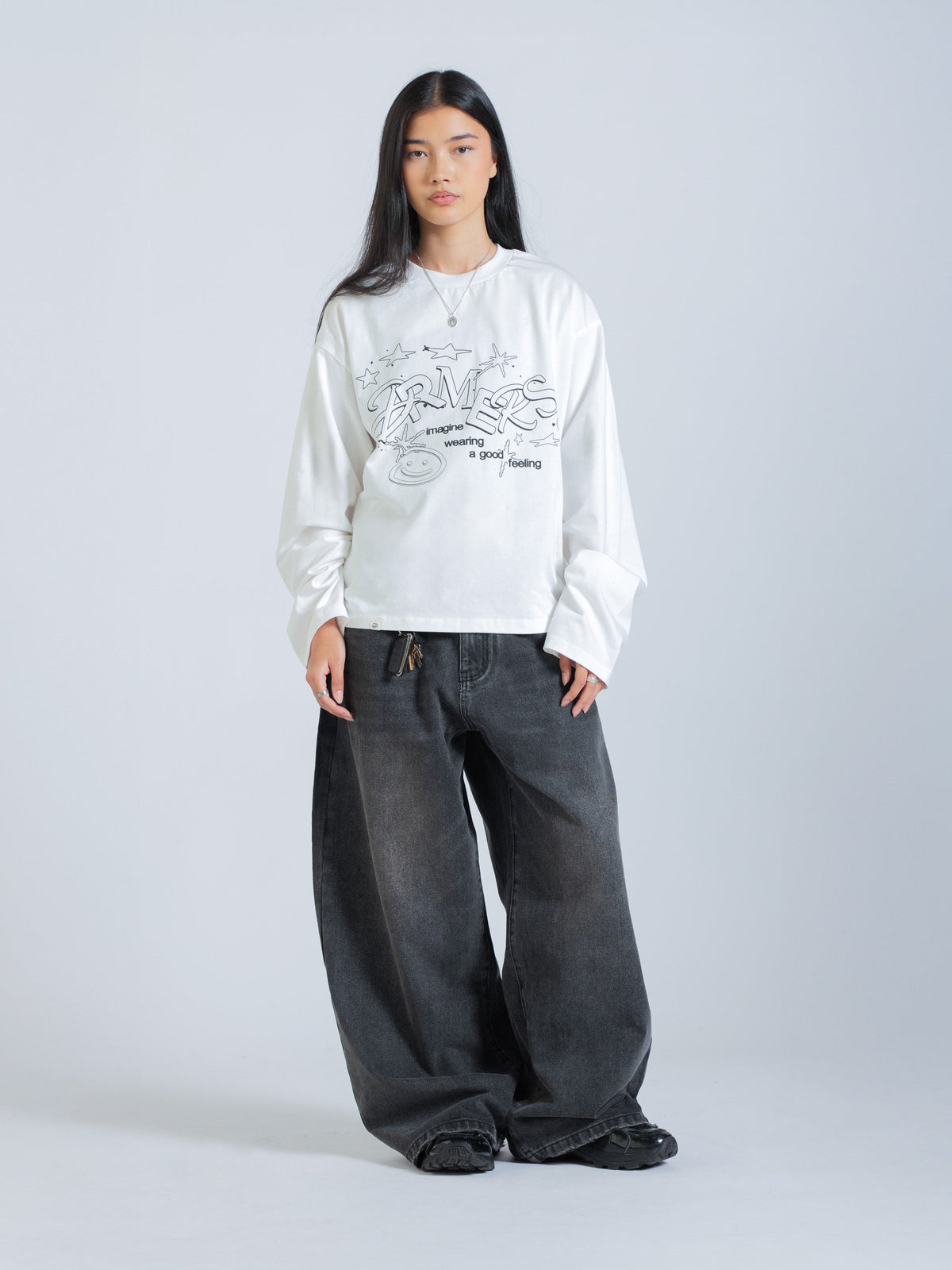 LINEWORK LONG SLEEVE TEE - WHITE