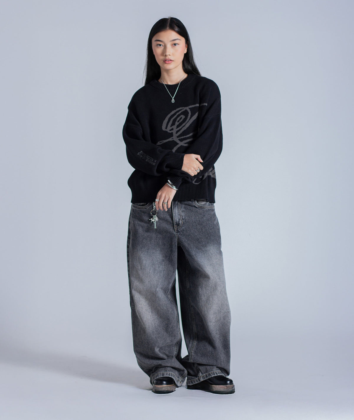 CURSIVE TEXT KNIT - BLACK