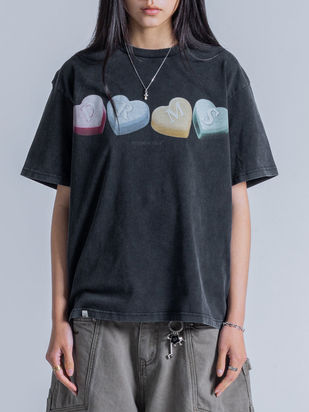 CANDY HEARTS TEE - BLACK