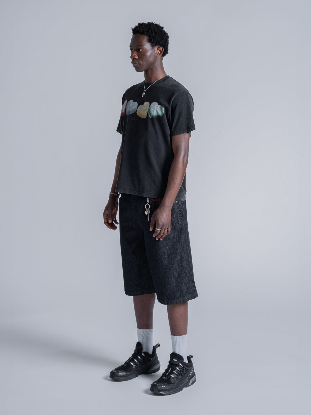 CANDY HEARTS TEE - BLACK