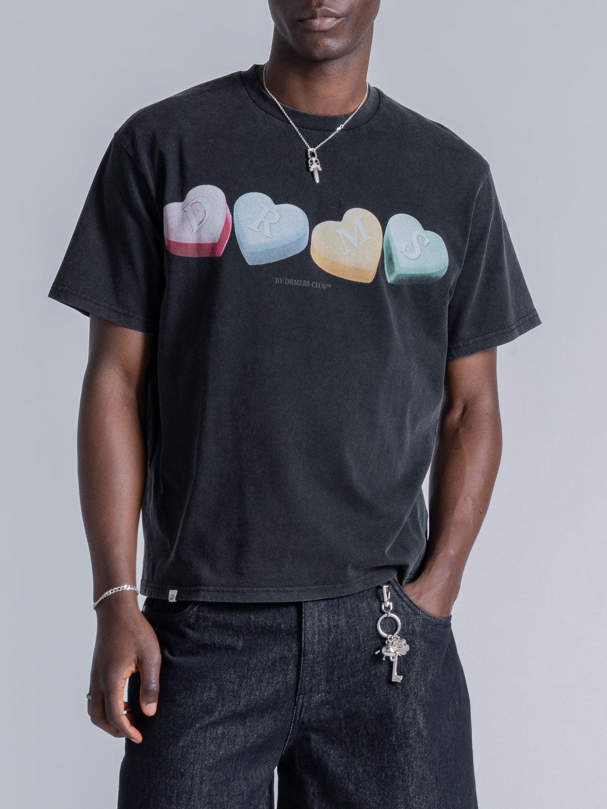 CANDY HEARTS TEE - BLACK