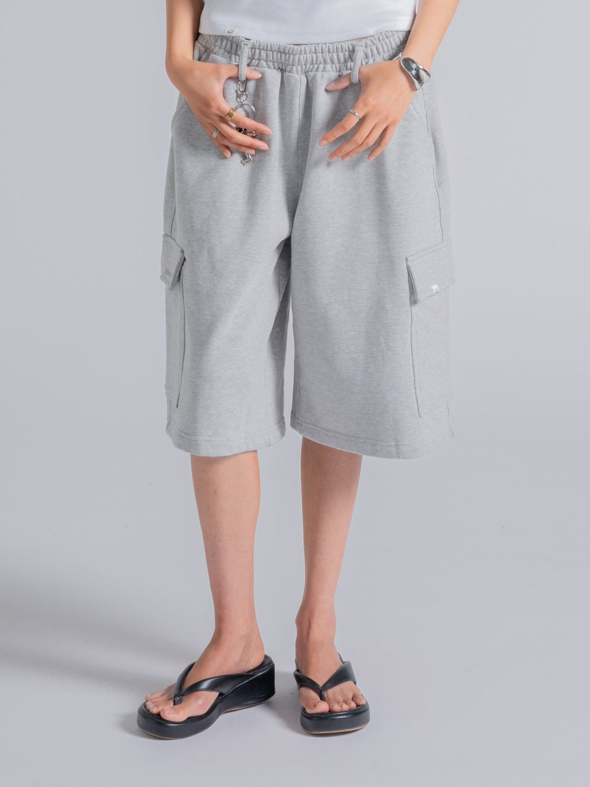 CARGO SWEAT SHORTS - DARK HEATHER GREY