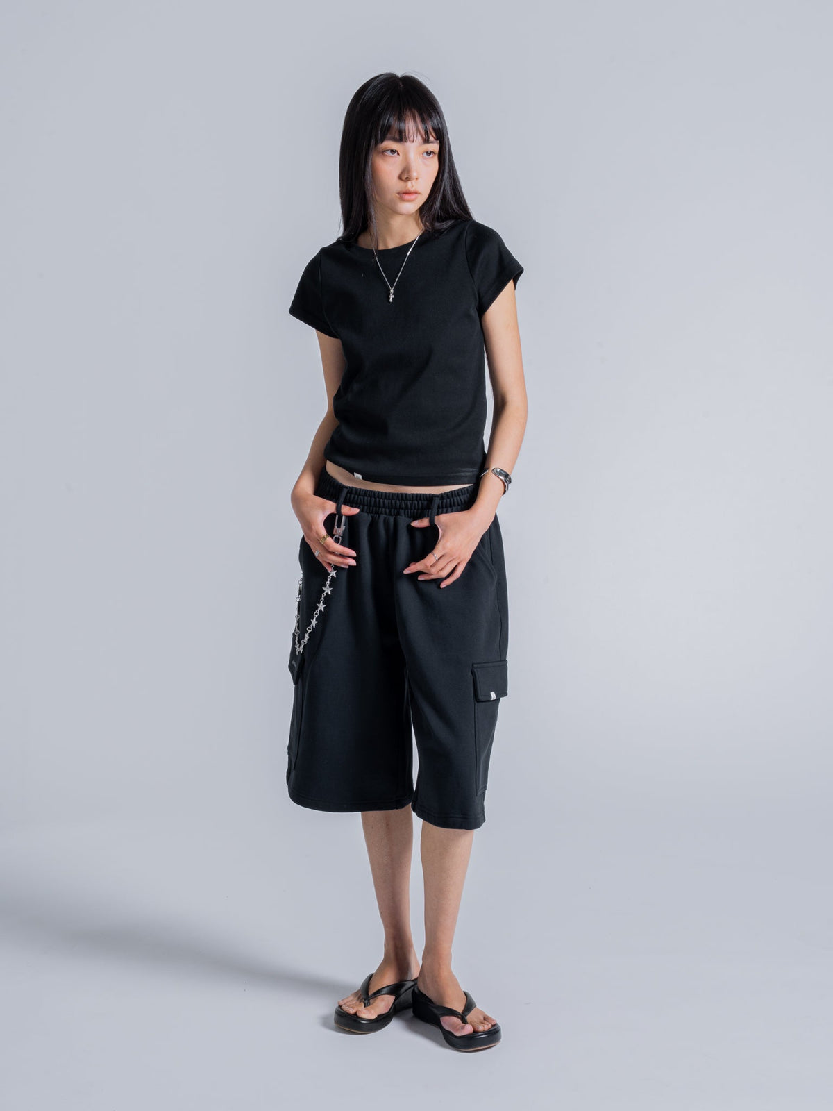 CARGO SWEAT SHORTS - BLACK