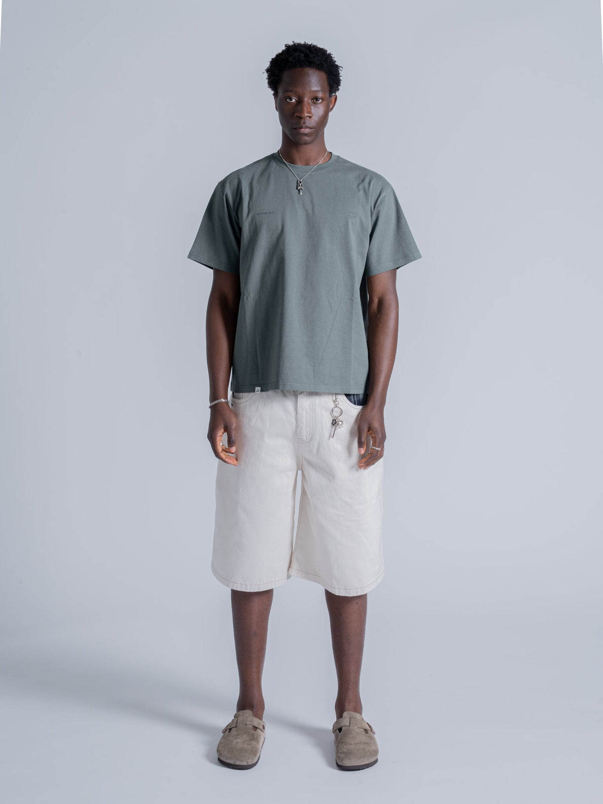 BASIC LOGO TEE - PINE GREEN