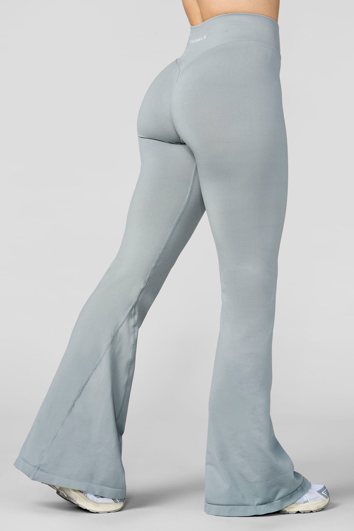 W2206 - Curve Seamless Flare Leggings (Reg)
