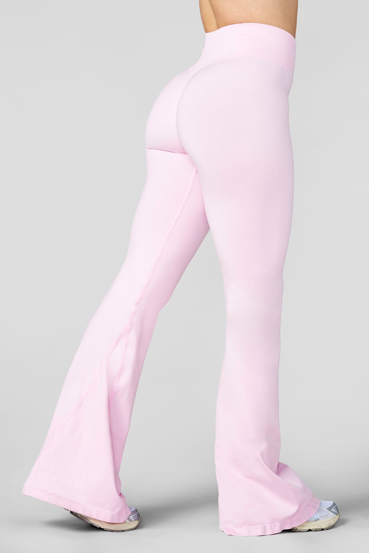 W2206 - Curve Seamless Flare Leggings (Reg)
