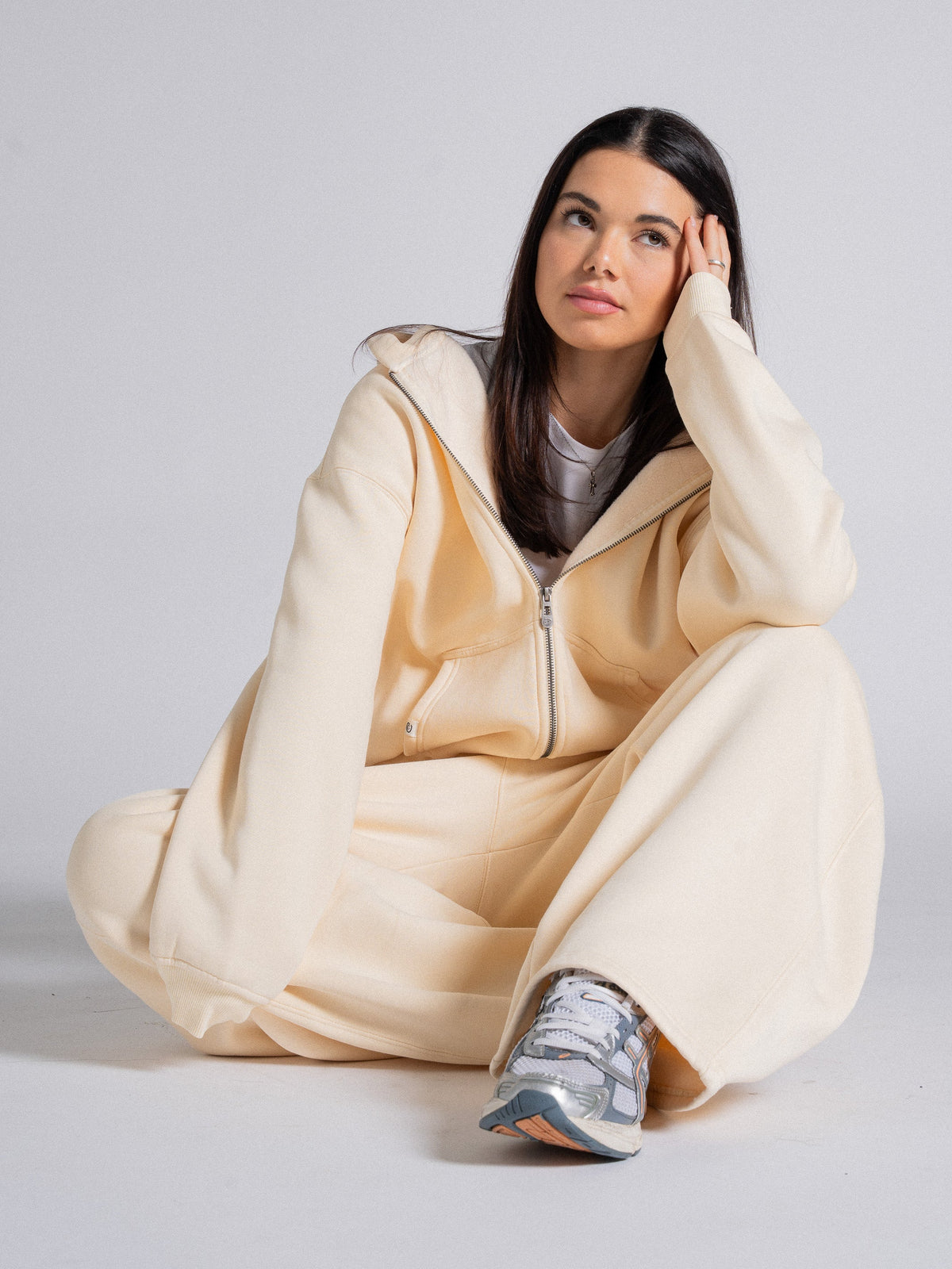 SIGNATURE BASIC ZIP UP - CREAM