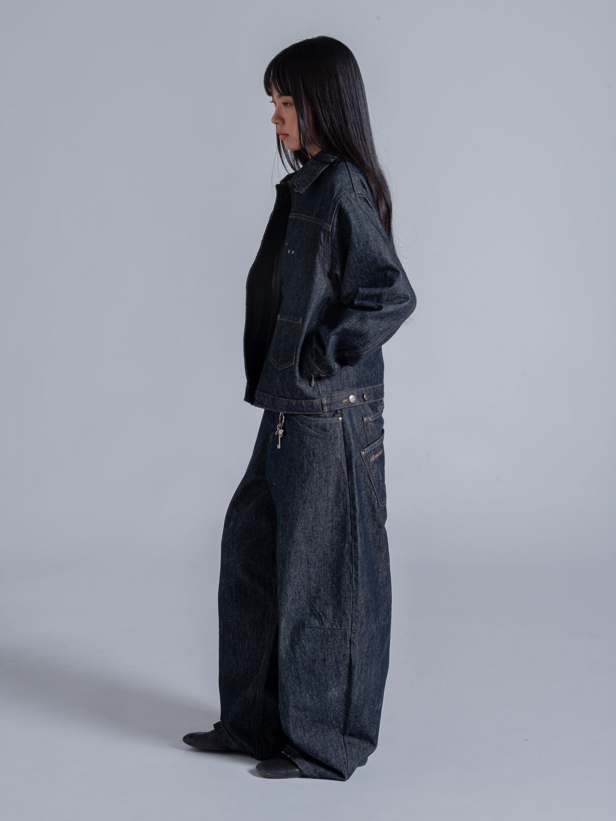 FALLING POCKETS DENIM JACKET - BLUE RAW DENIM