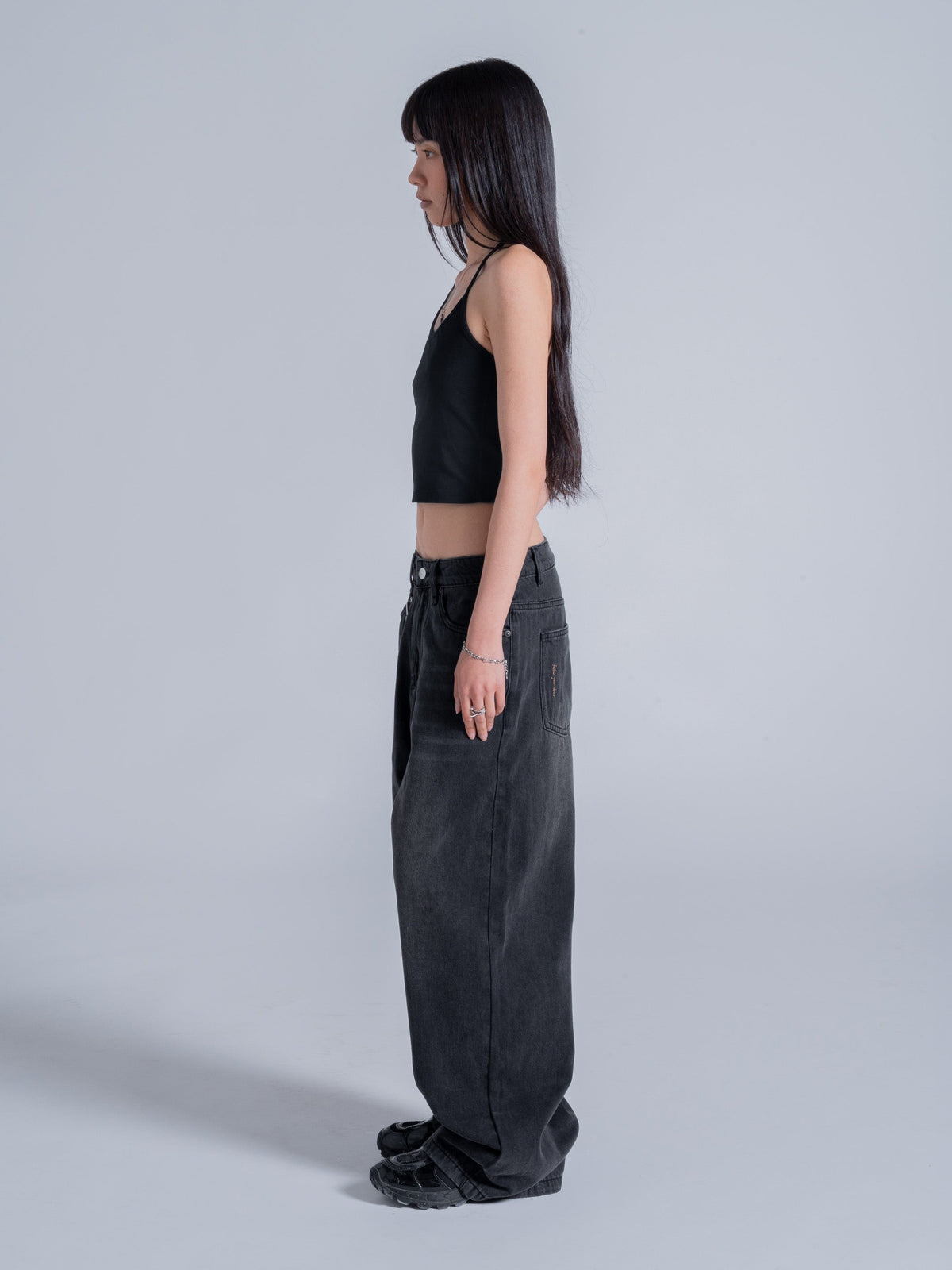 EVERYDAY LOOSE FIT JEANS - WASHED BLACK