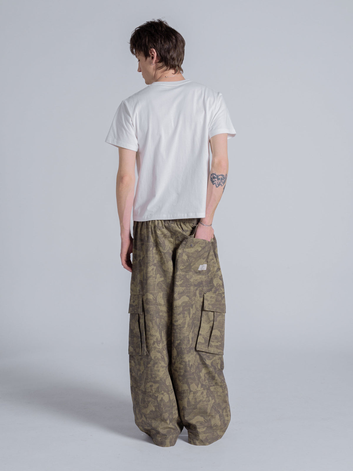 CAMO CARGO PANTS - DESERT