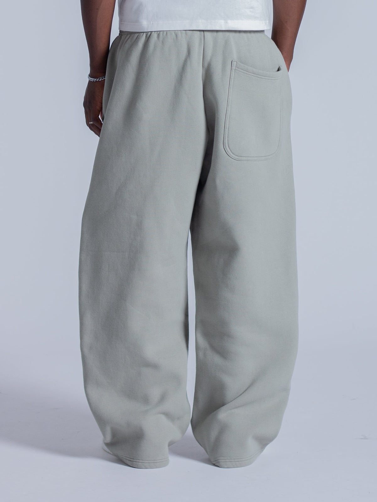 SIGNATURE STRAIGHT LEG SWEATPANTS - SAGE