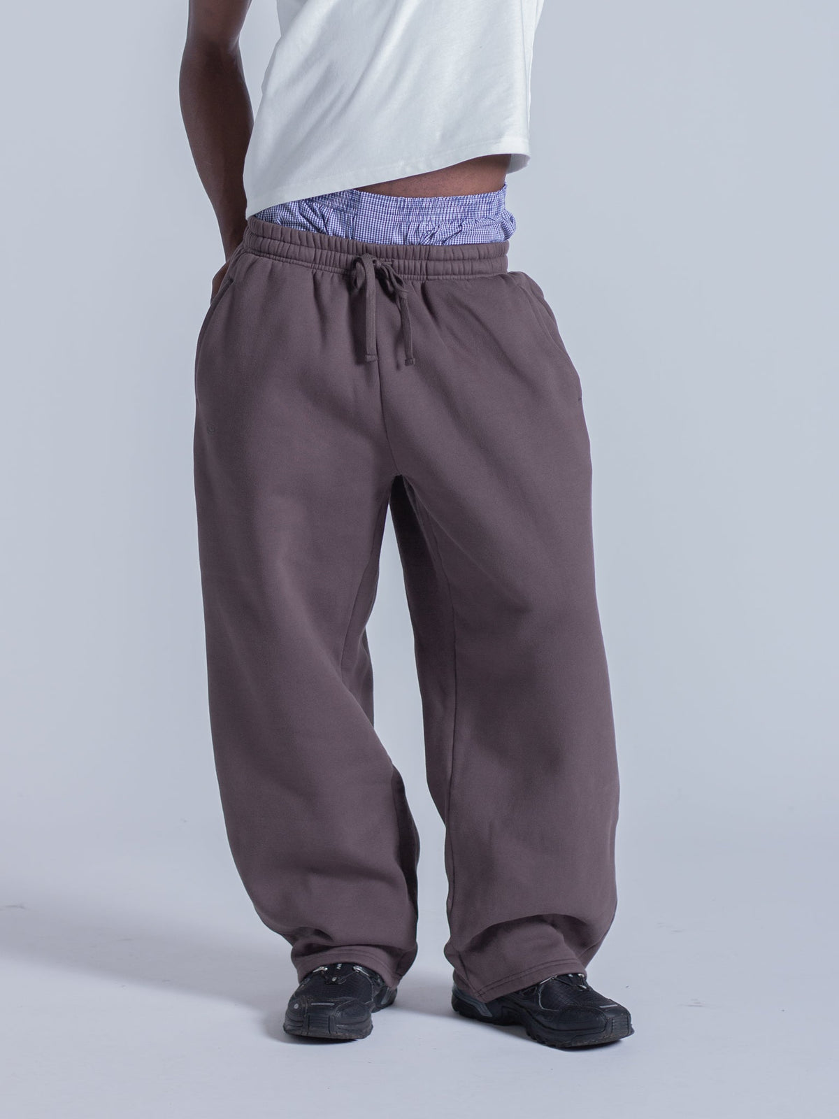 SIGNATURE STRAIGHT LEG SWEATPANTS - COCOA DUST