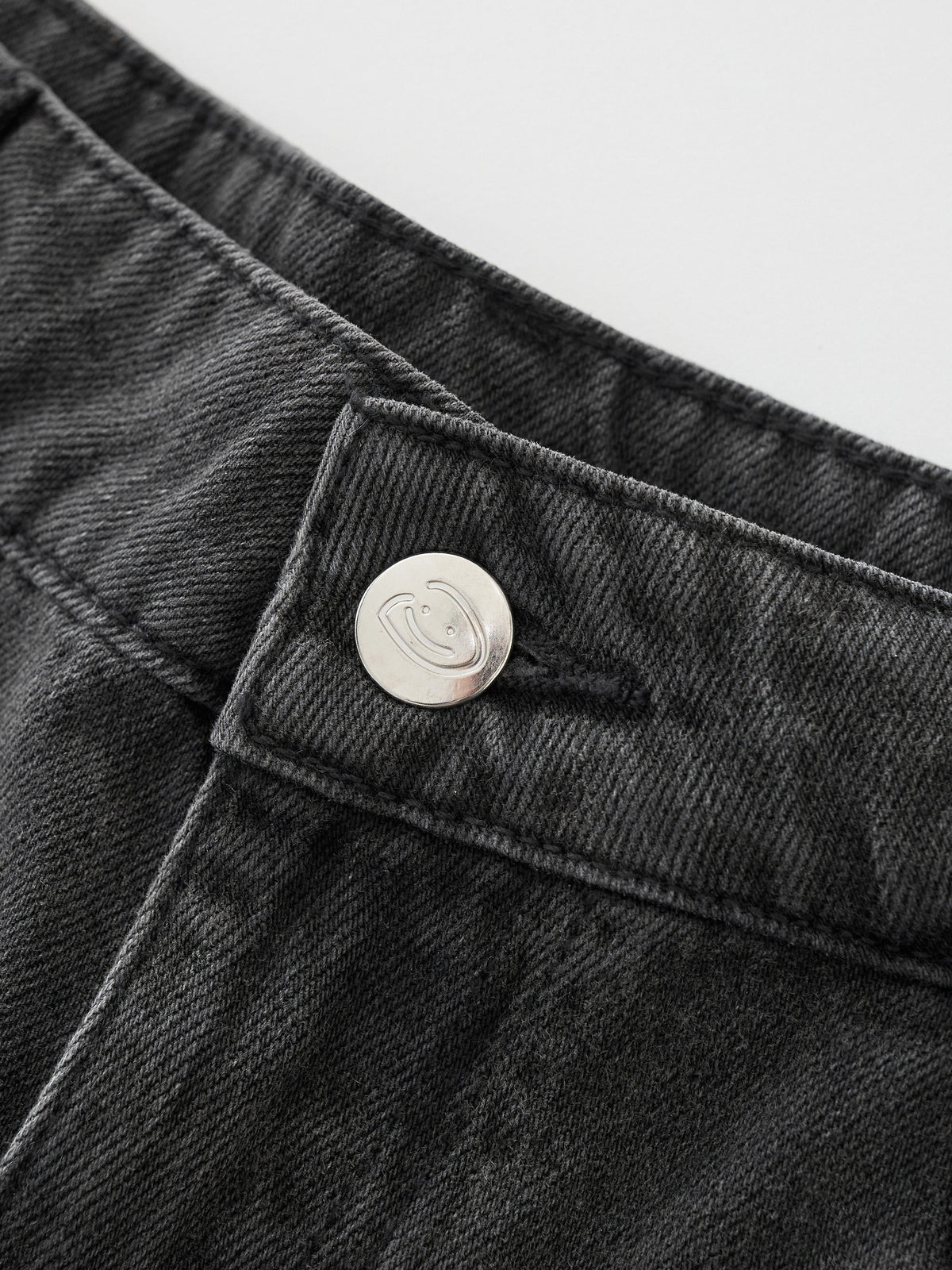 EVERYDAY LOOSE FIT JEANS - WASHED BLACK