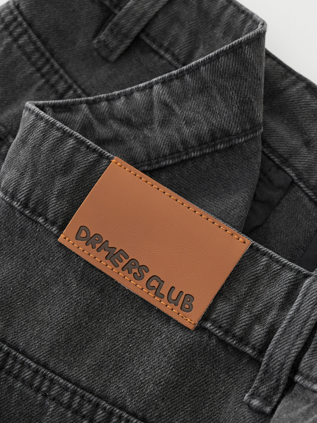 EVERYDAY LOOSE FIT JEANS - WASHED BLACK