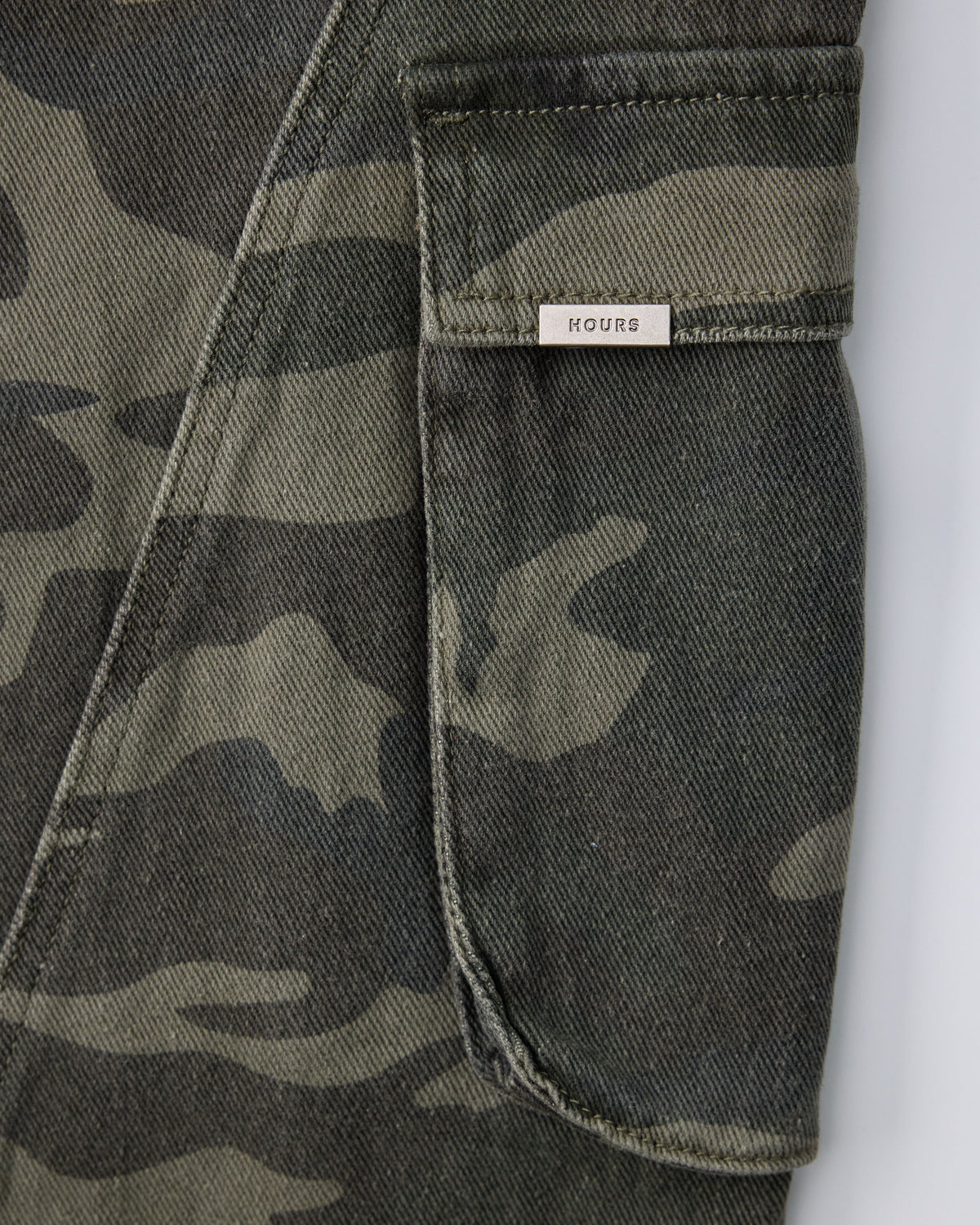 Baggy Cargo Shorts - Camo