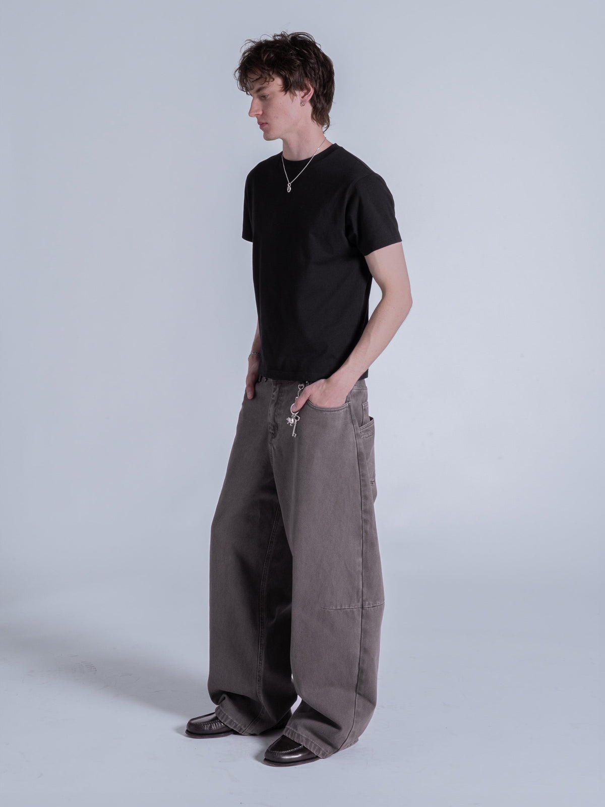 DOUBLE POCKET DENIM JEANS - UMBER BROWN