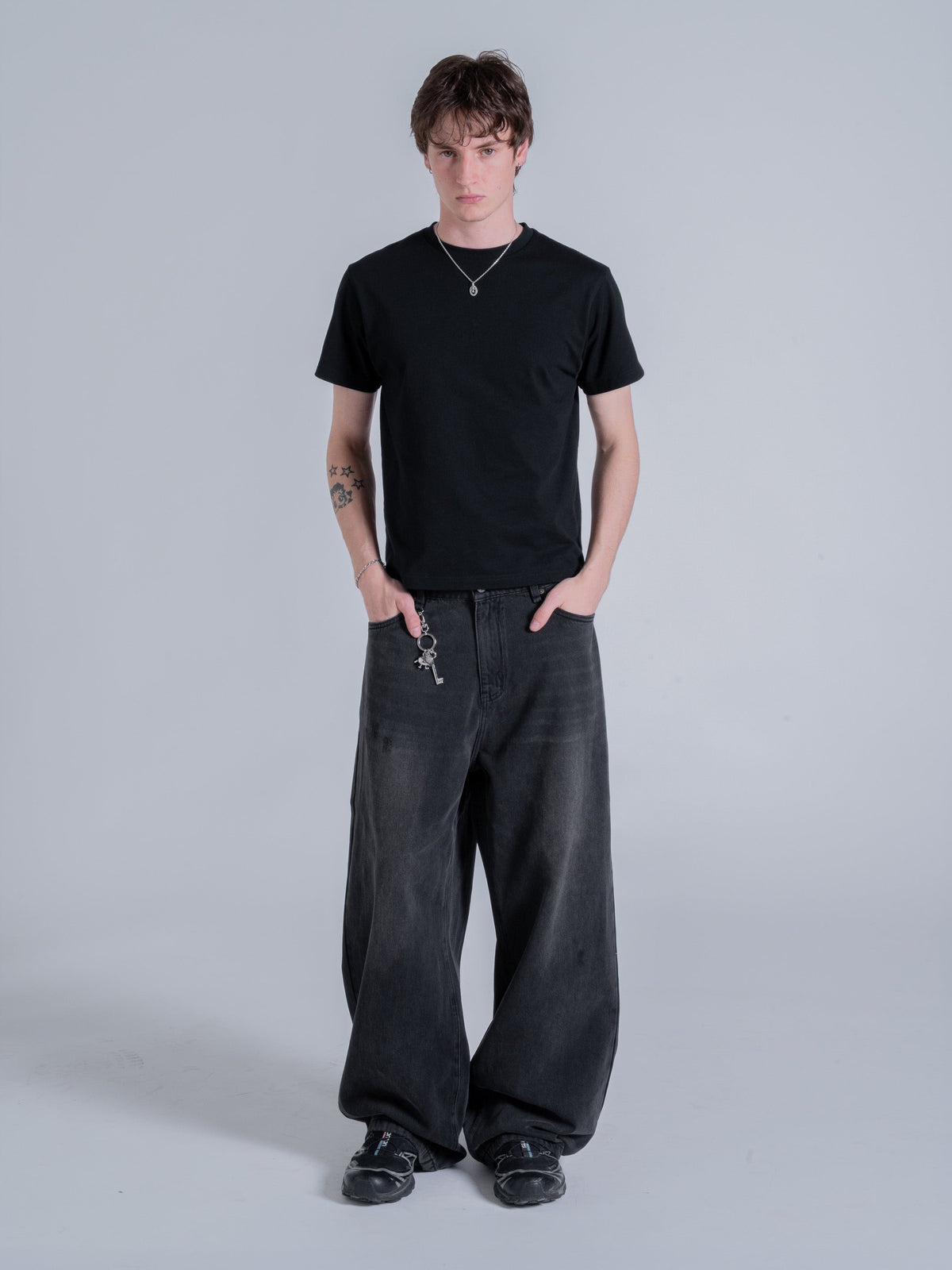 EVERYDAY LOOSE FIT JEANS - WASHED BLACK