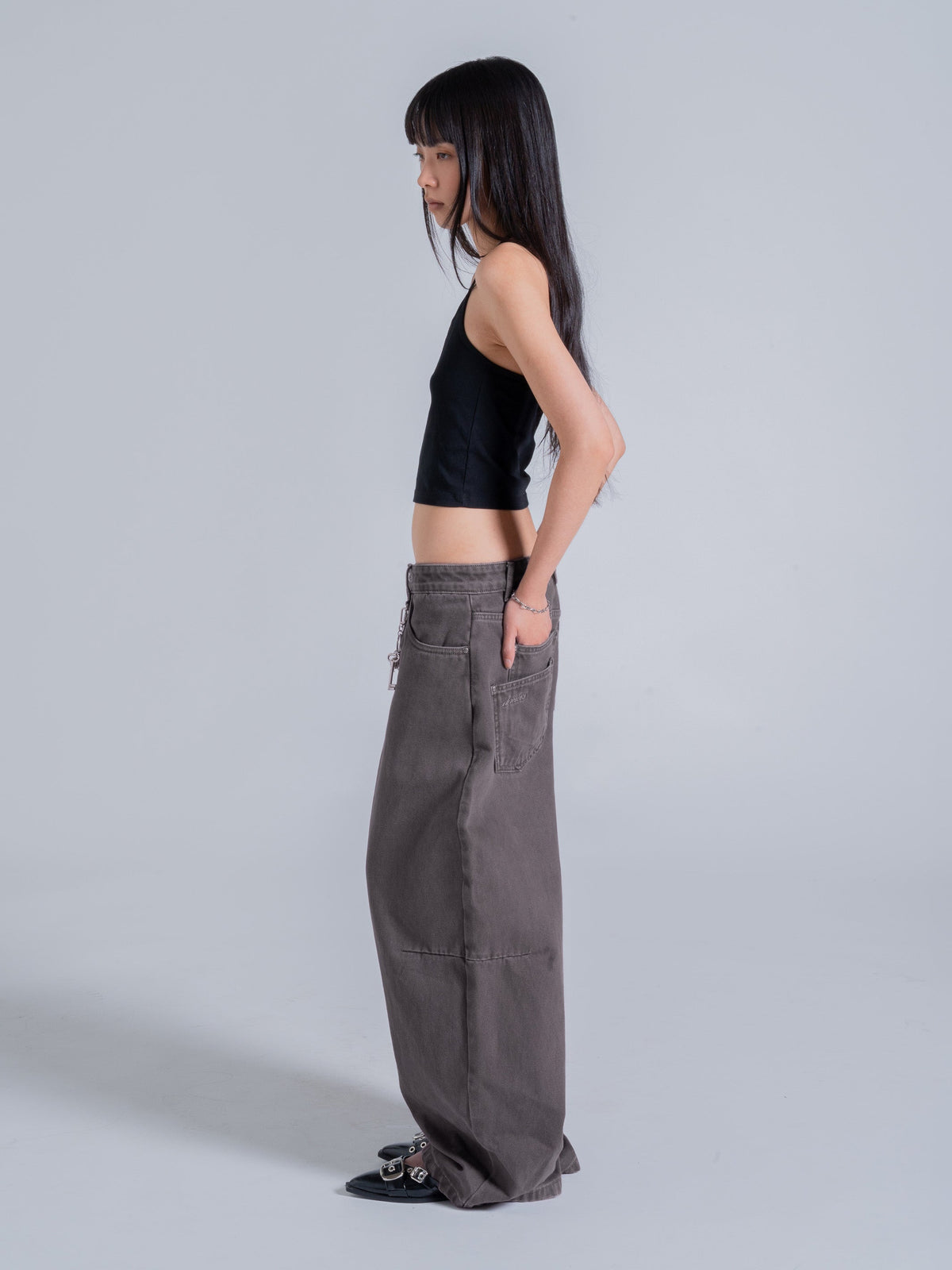 DOUBLE POCKET DENIM JEANS - UMBER BROWN