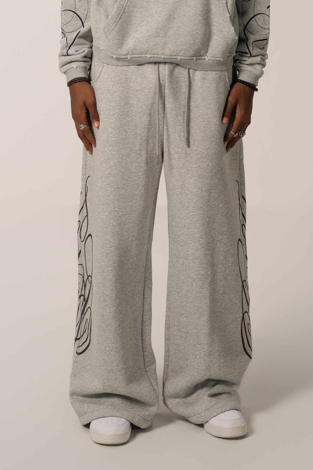Signature Baggy Sweatpants - Grey