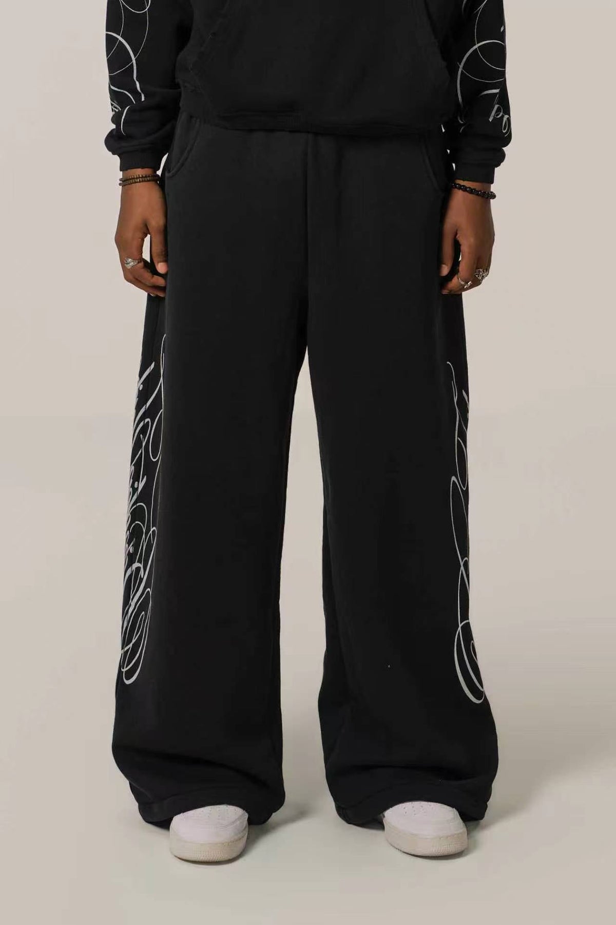 Signature Baggy Sweatpants - Black