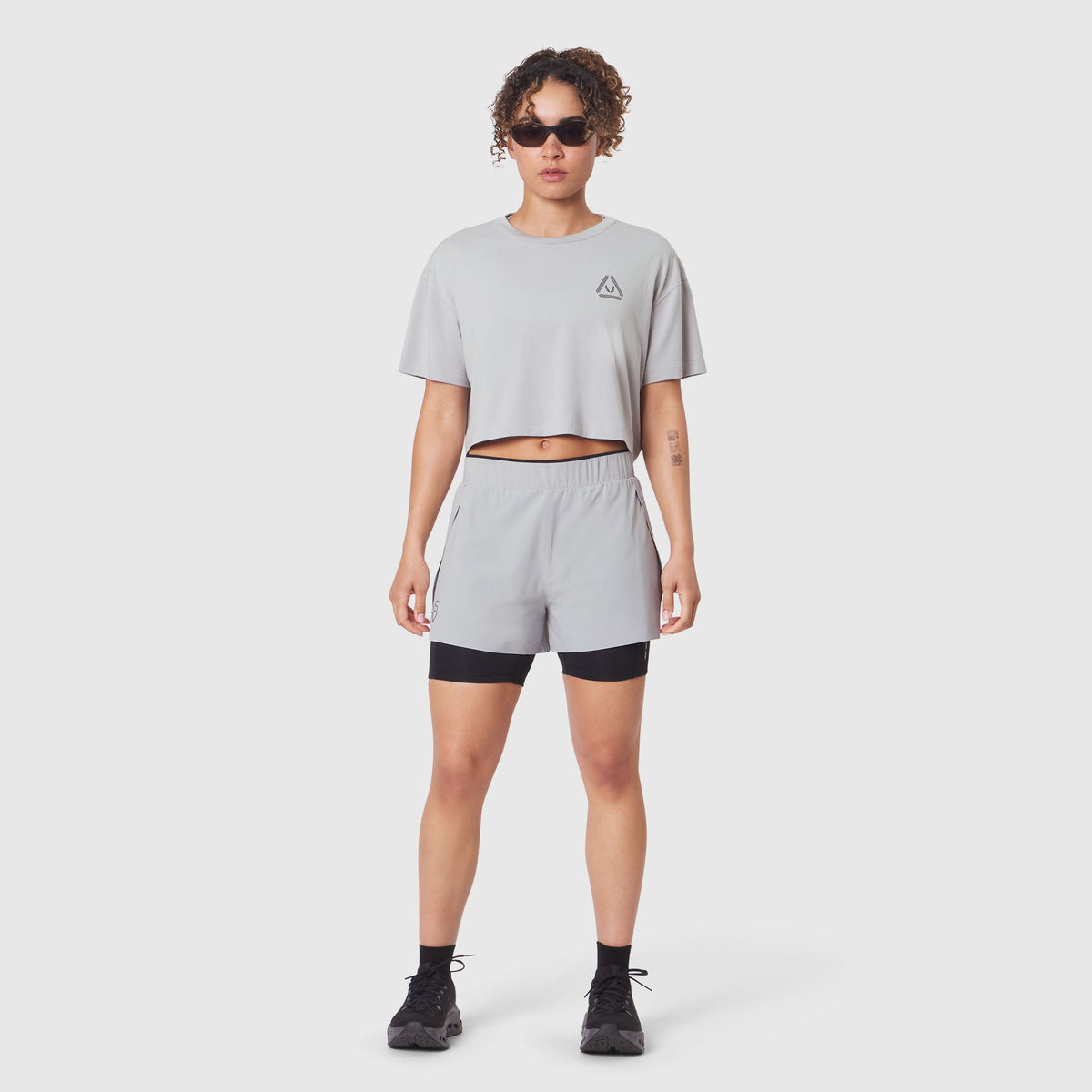 W082. SUPIMA® Ice-Skin™ Reversible Crop Tee - Slate Grey/Black